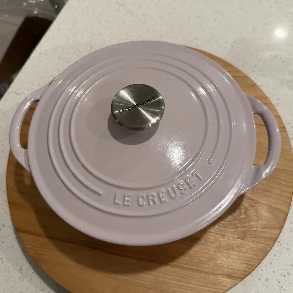 Le Creuset 22 Enameled Cast Iron Signature Round Sauteuse Shallot Light Purple